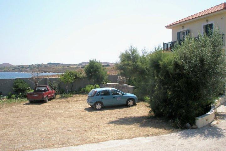Dionisis Studios Varos Bagian luar foto